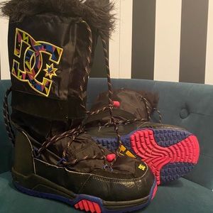 ❄️ DC ❄️ Snow/Winter Boot Ladies sz9 Super Cute/Colorful/FUR! Stylish ❄️